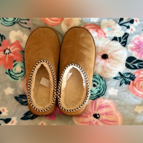 Size 10 Bear Paw Shoes - Picture 6 of 6